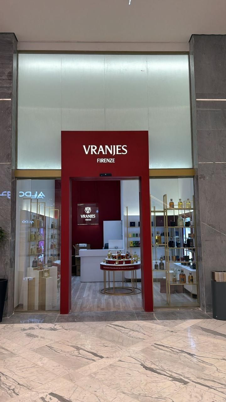 Entrance of the Dr. Vranjes boutique at Iraq Mall, Baghdad