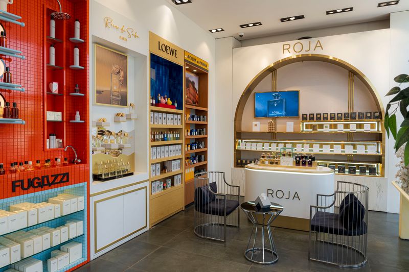 Roja Parfums arched bay and Fugazzi wall unit at Gallery Monalisa, Erbil